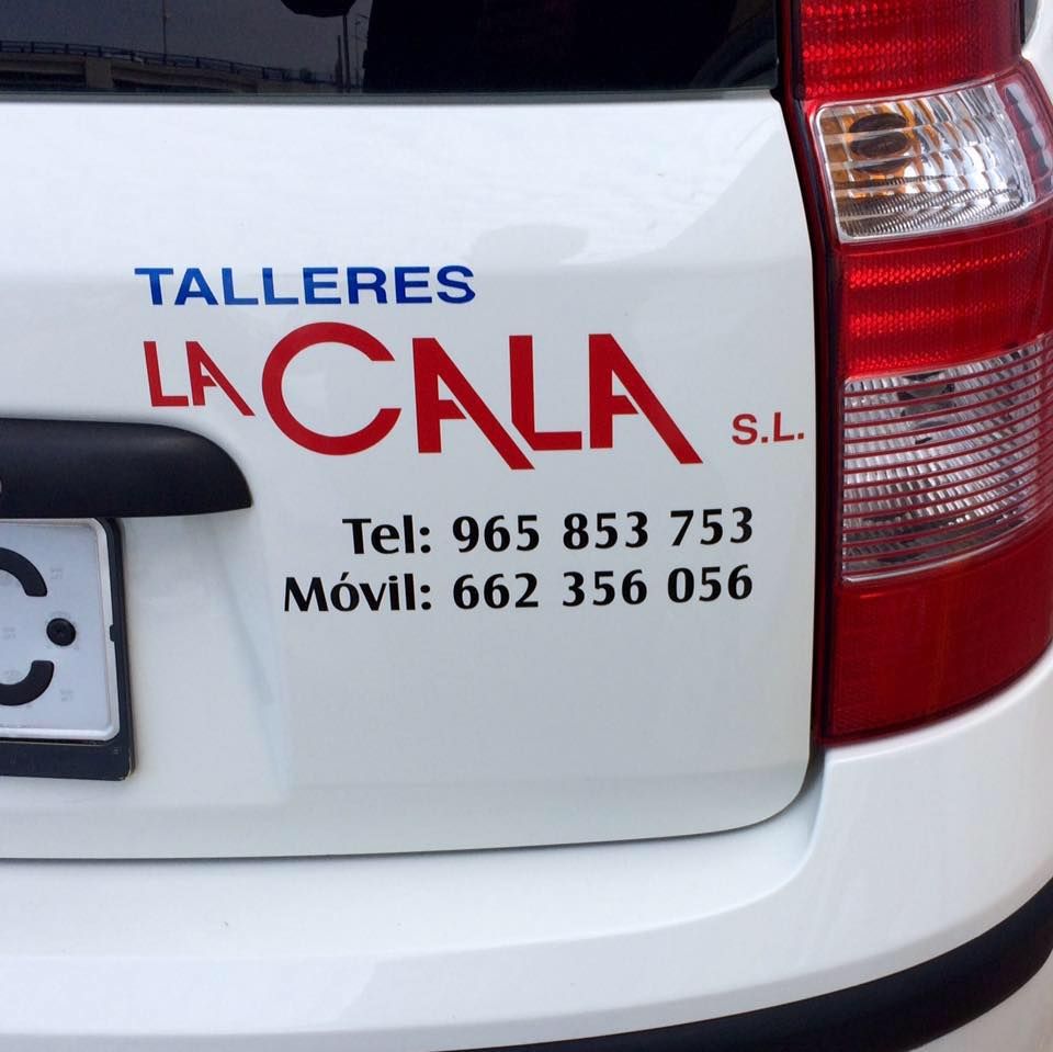 Vehículo de cortesía: Servicios de Talleres La Cala 2013 Vehículo de cortesía: Servicios de Talleres La Cala 2013