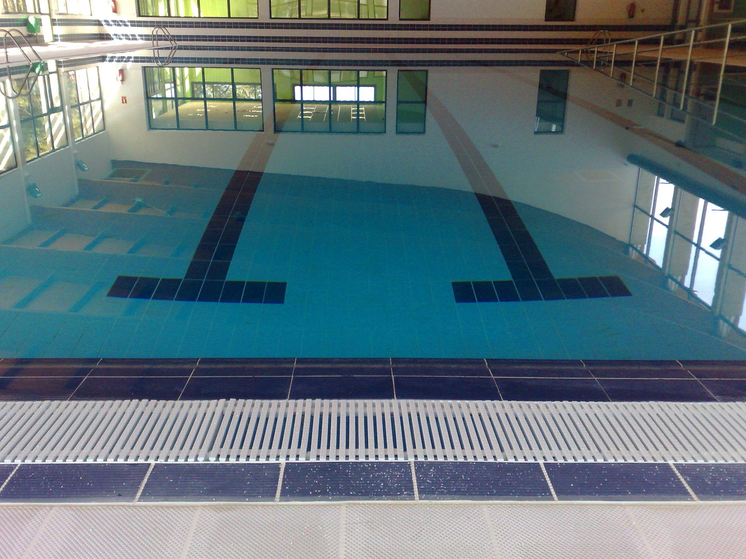 Revestimiento plaqueta piscina pública Revestimiento plaqueta piscina pública