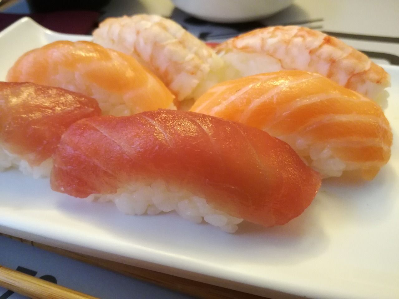 Nigiri: Carta y Menús de Restaurante Tsuruma Nigiri: Carta y Menús de Restaurante Tsuruma