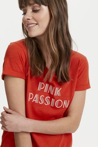 Camiseta Ichi en color Poinciana y con mensaje PINK PASSION en Elche Camiseta Ichi en color Poinciana y con mensaje PINK PASSION en Elche
