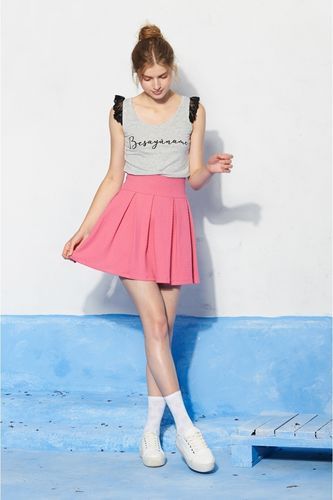 Maggie Sweet falda Nora Corta Pliegues en Jacard color rosa en Elche Maggie Sweet falda Nora Corta Pliegues en Jacard color rosa en Elche