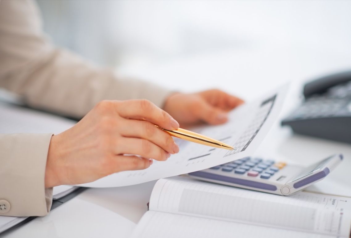Declaración de la Renta: ¿Qué hacemos? de Asesoría Invergestión Declaración de la Renta: ¿Qué hacemos? de Asesoría Invergestión