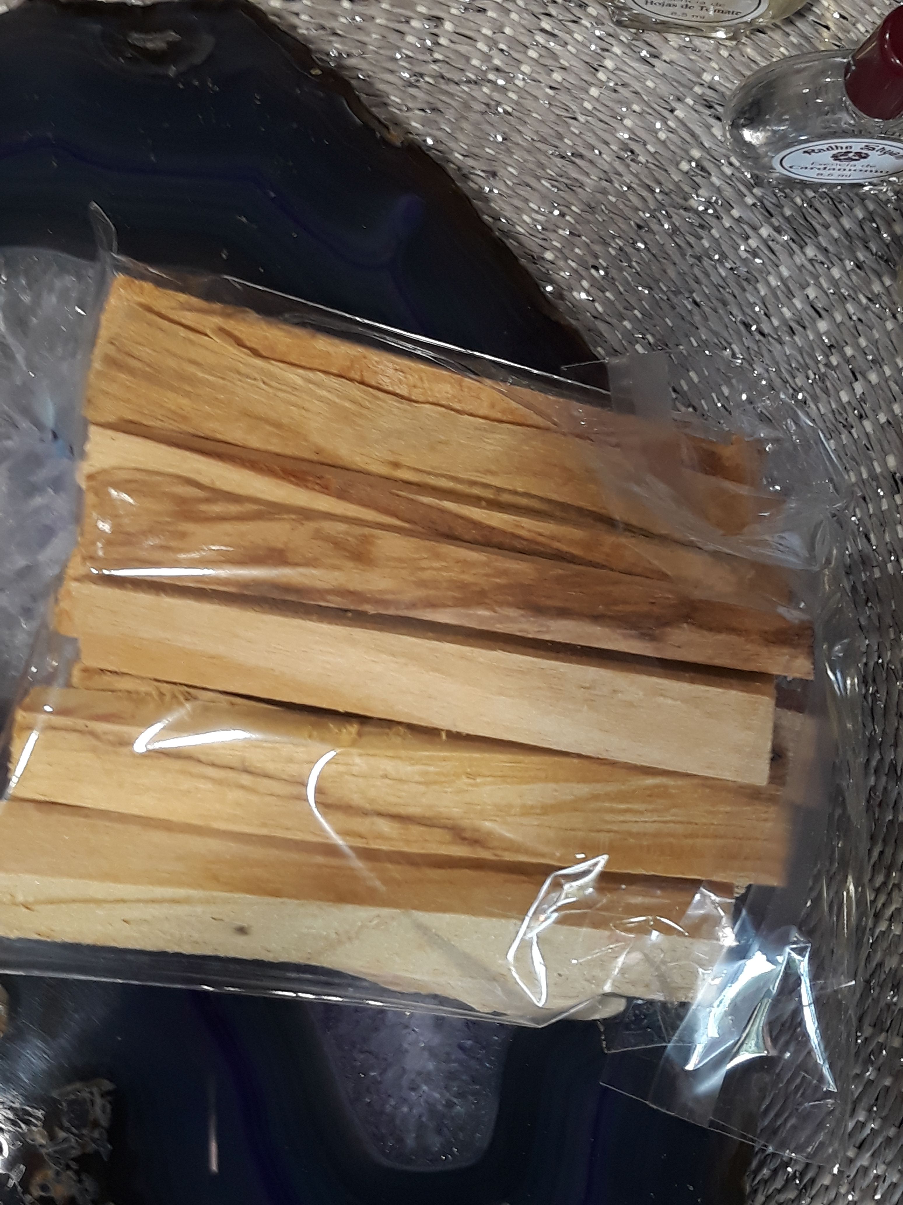 Palo Santo 120Gr: Servicios de Centro M.A. Palo Santo 120Gr: Servicios de Centro M.A.