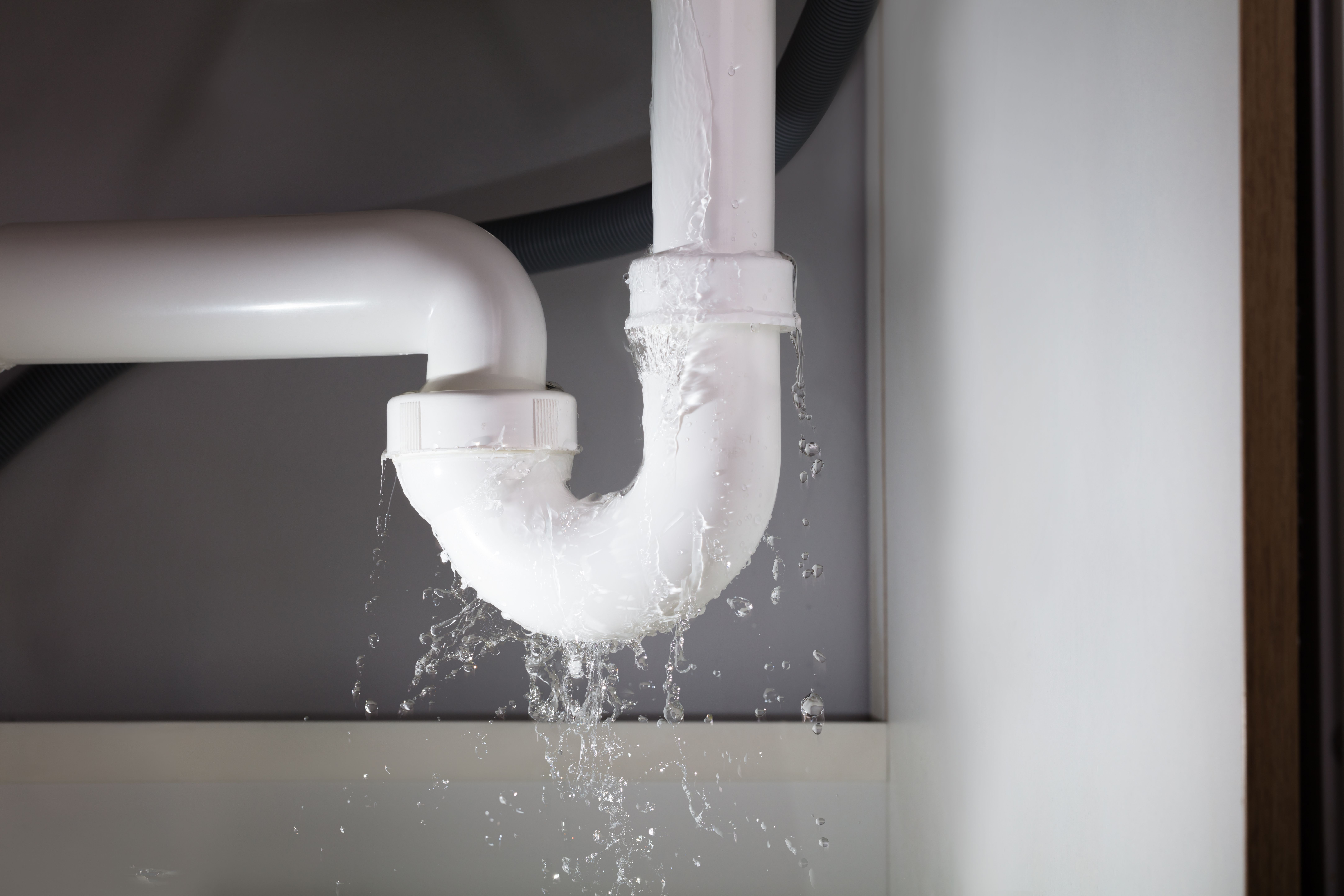 Reparaciones de fugas de agua: Servicios de Reformas Julián Reparaciones de fugas de agua: Servicios de Reformas Julián