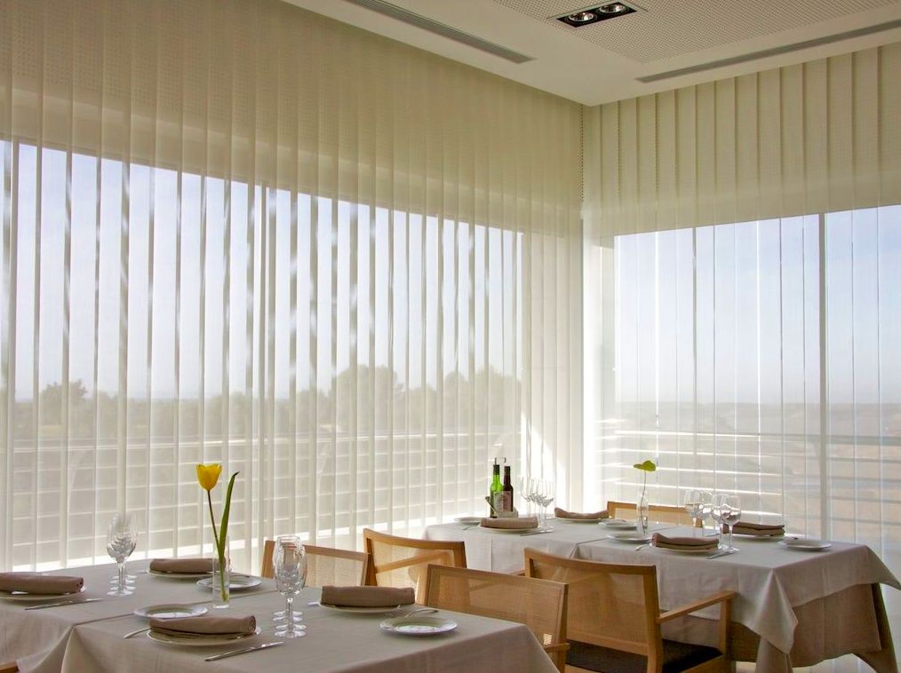 Cortina vertical screen: Productos de Doble-A Cortina vertical screen: Productos de Doble-A