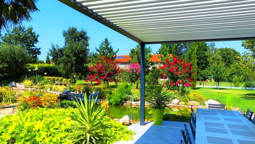 Pérgola de lama bioclimática: Productos de Doble-A Pérgola de lama bioclimática: Productos de Doble-A