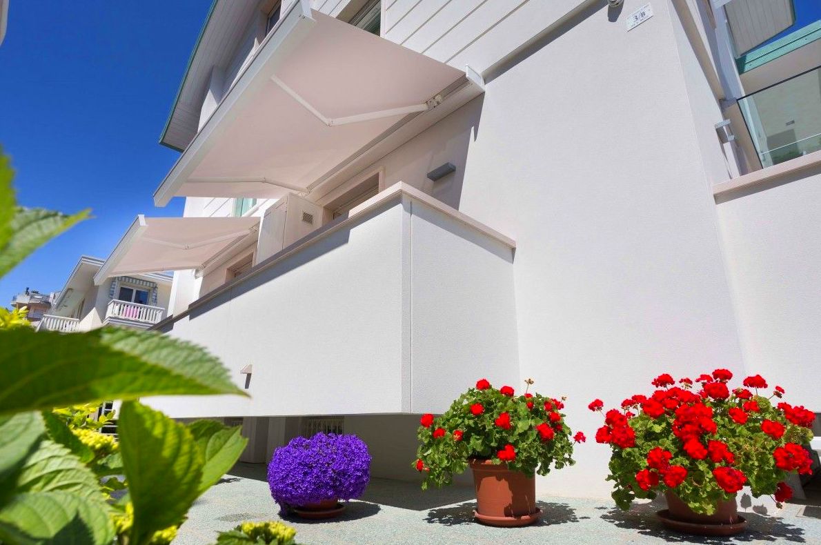 Toldos cofre motor Somfy: Productos de Doble-A Toldos cofre motor Somfy: Productos de Doble-A