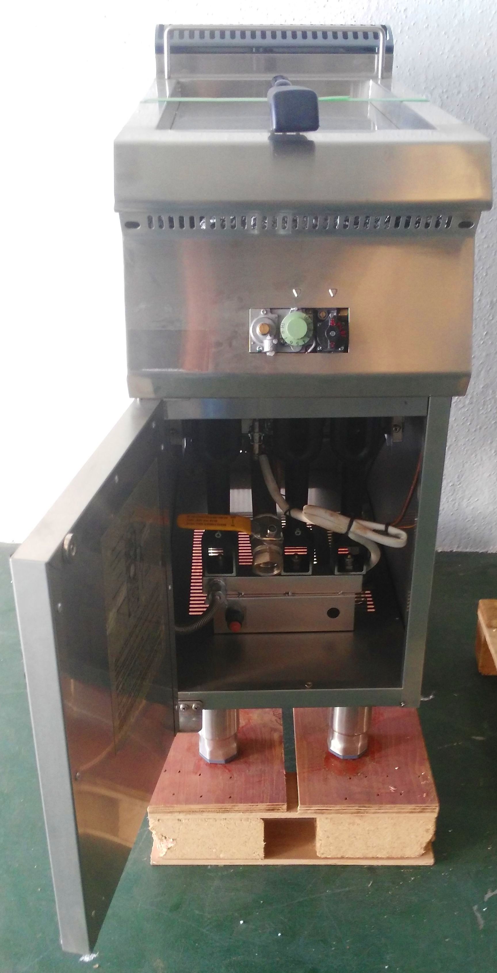 Freidora a gas 25 litros con mueble. Freidora a gas 25 litros con mueble.