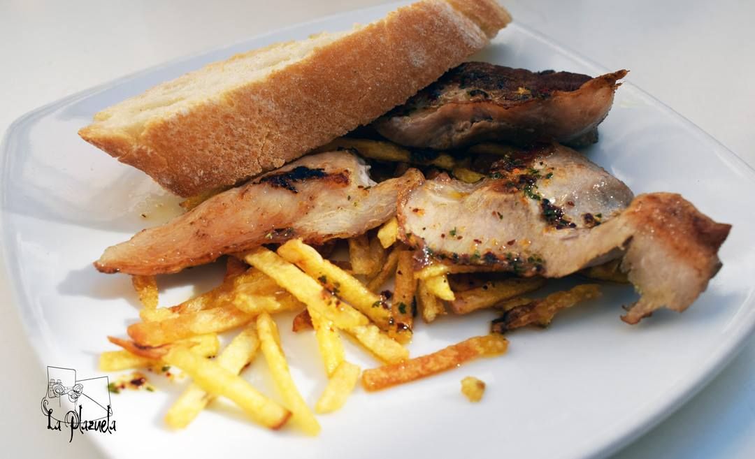 Cocinados y Marinados: Carta de Tapas y Raciones de Restaurante La Plazuela Cocinados y Marinados: Carta de Tapas y Raciones de Restaurante La Plazuela