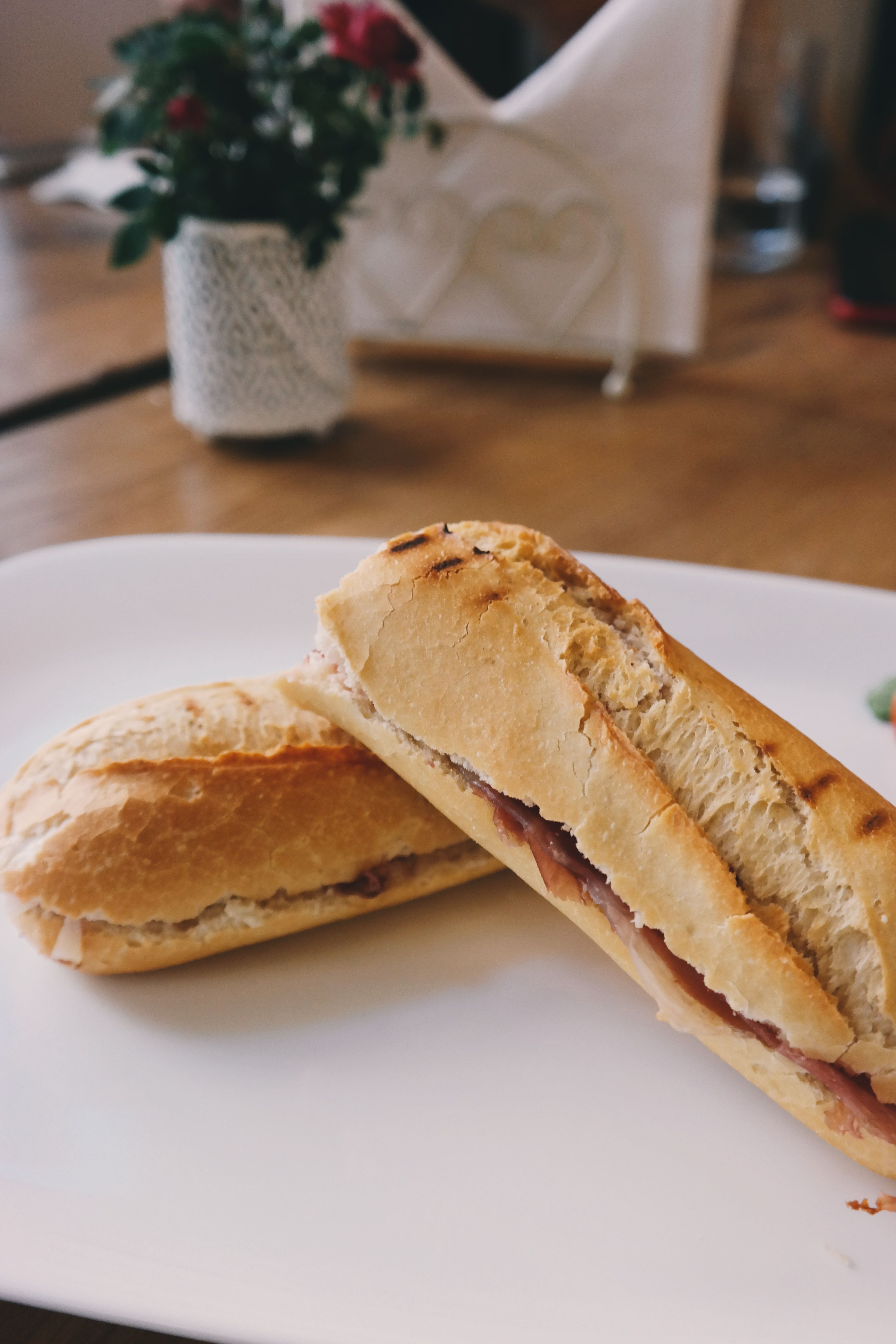 Bocadillos: Nuestra carta de Restaurante La Trufa Bocadillos: Nuestra carta de Restaurante La Trufa