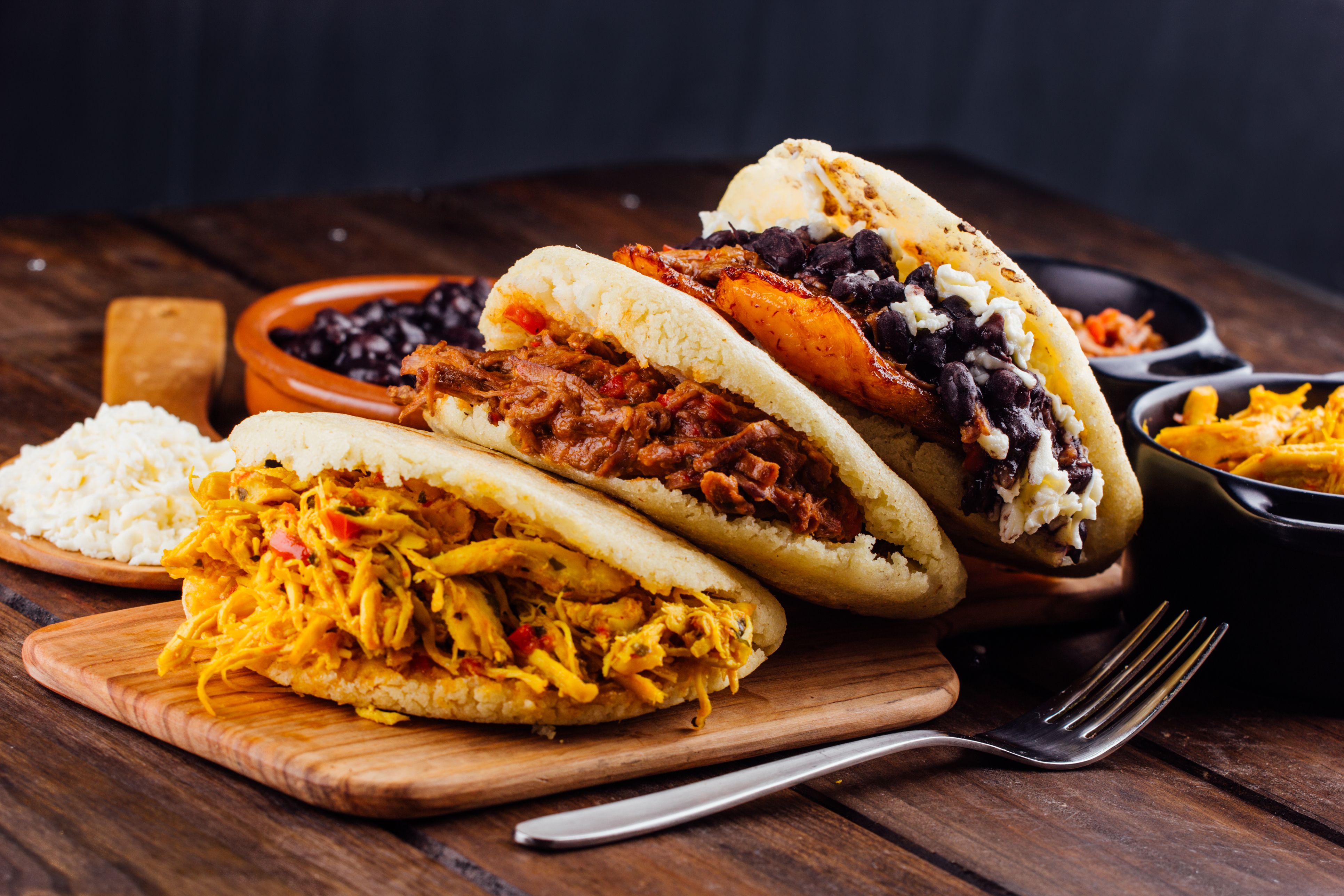 Arepas: Carta de Caesar's pizzas y más Arepas: Carta de Caesar's pizzas y más