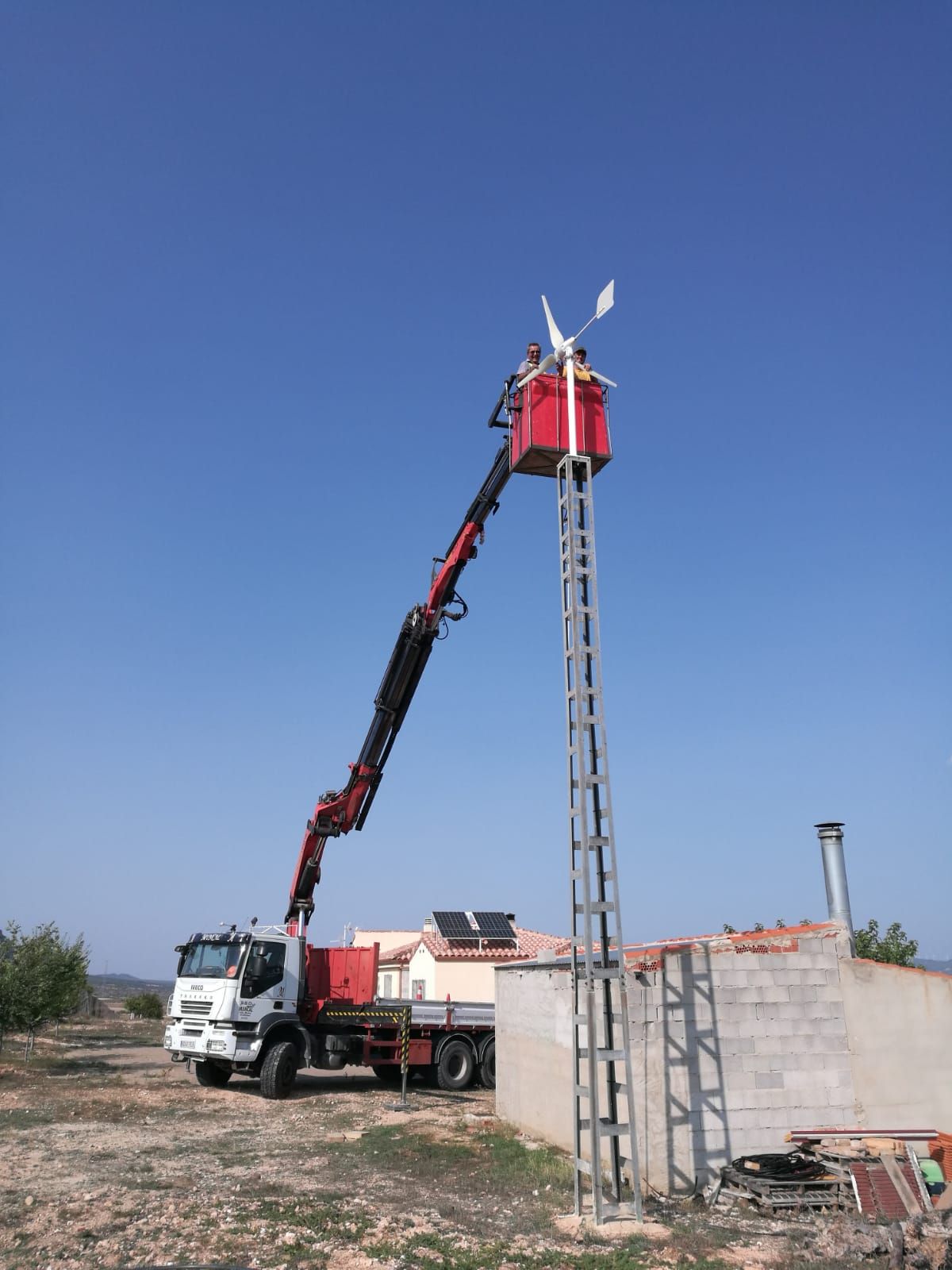 Trabajos con cesta: Servicios de Grúas Muncal Trabajos con cesta: Servicios de Grúas Muncal
