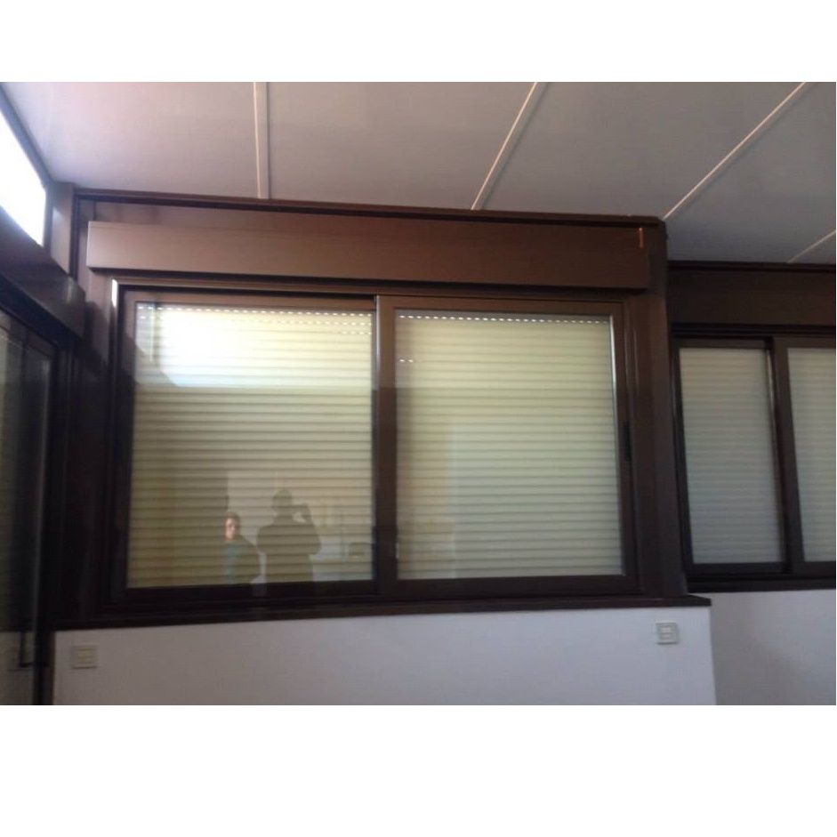 Ventanas y puertas Ventanas y puertas