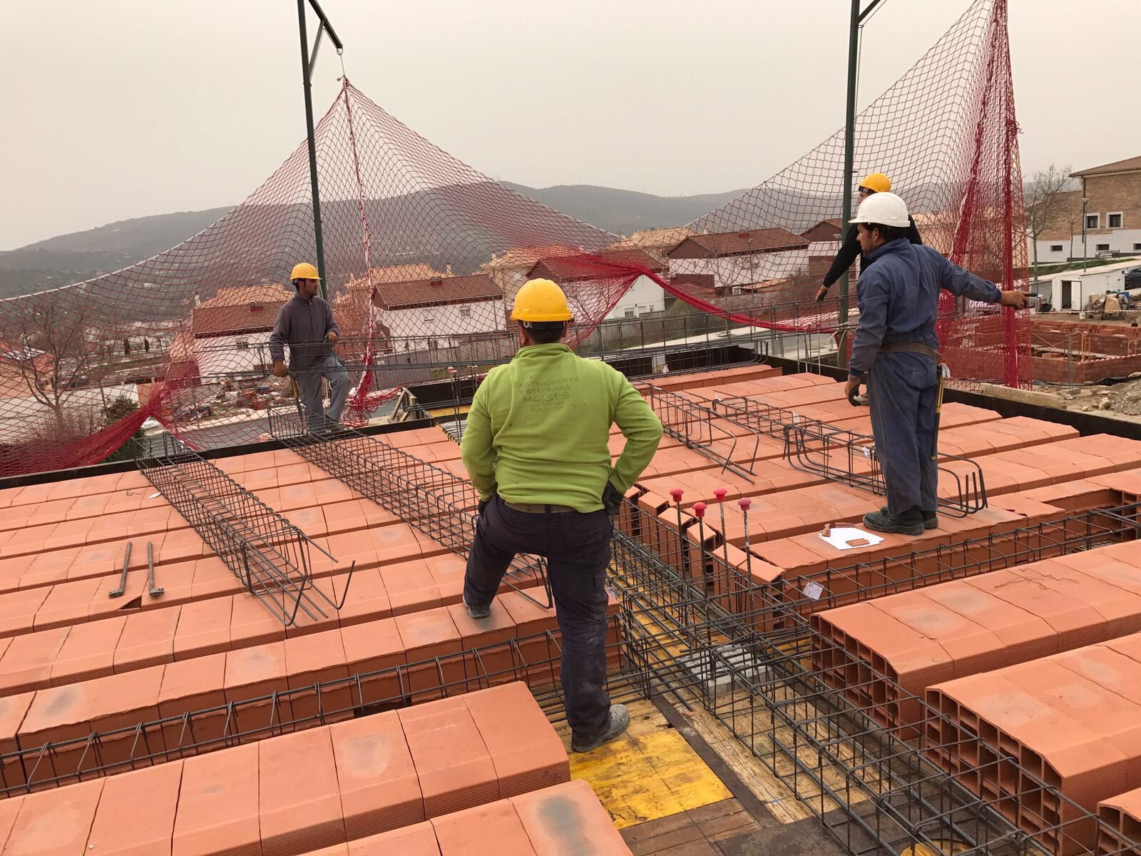 Cubiertas y tejados: Servicios de Construcciones y Reformas Moisés Cubiertas y tejados: Servicios de Construcciones y Reformas Moisés
