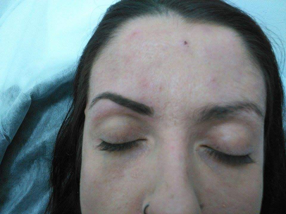 Diseño de cejas: Servicios de Peluquería personalizada 360 º Diseño de cejas: Servicios de Peluquería personalizada 360 º