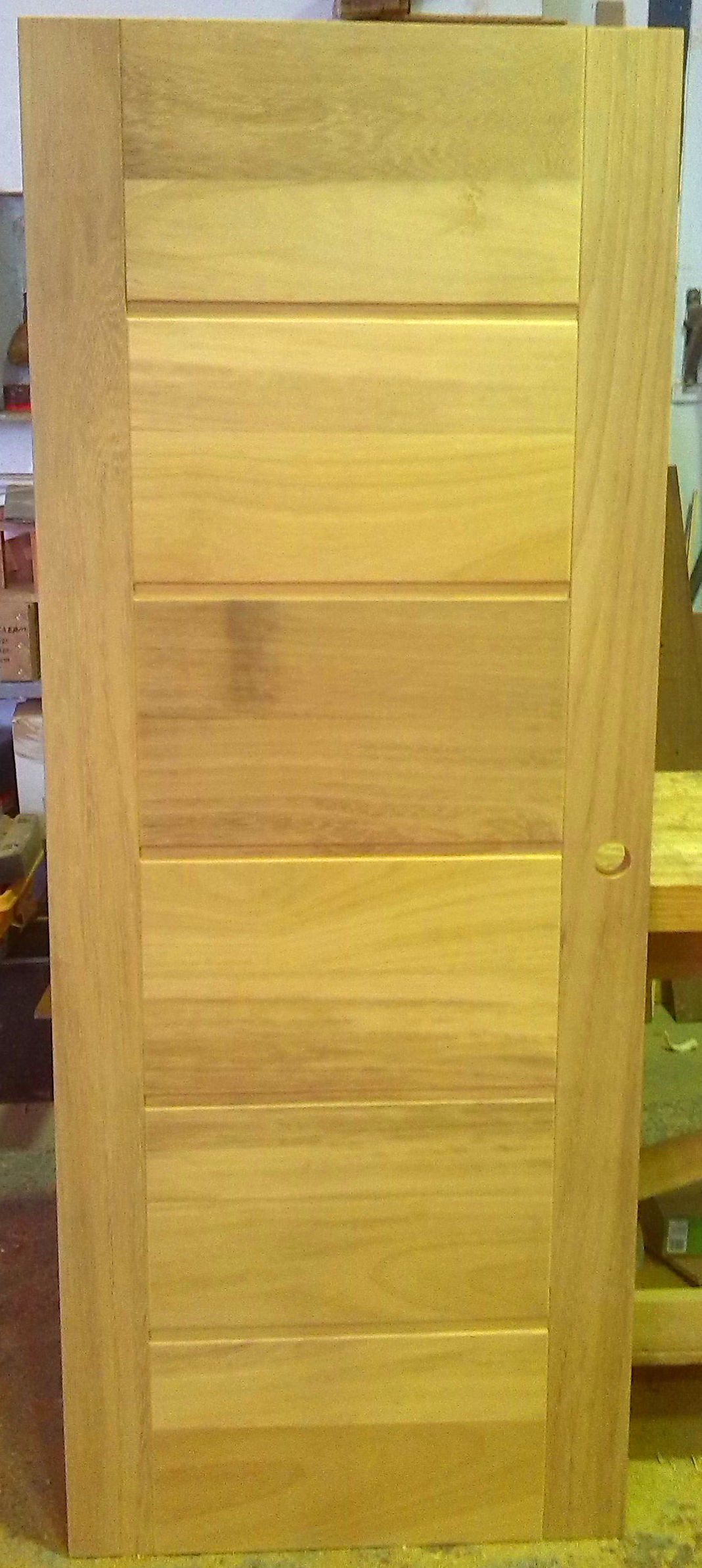 PUERTA ENTRADA MACIZA DE IROKO SIN BARNIZ PUERTA ENTRADA MACIZA DE IROKO SIN BARNIZ