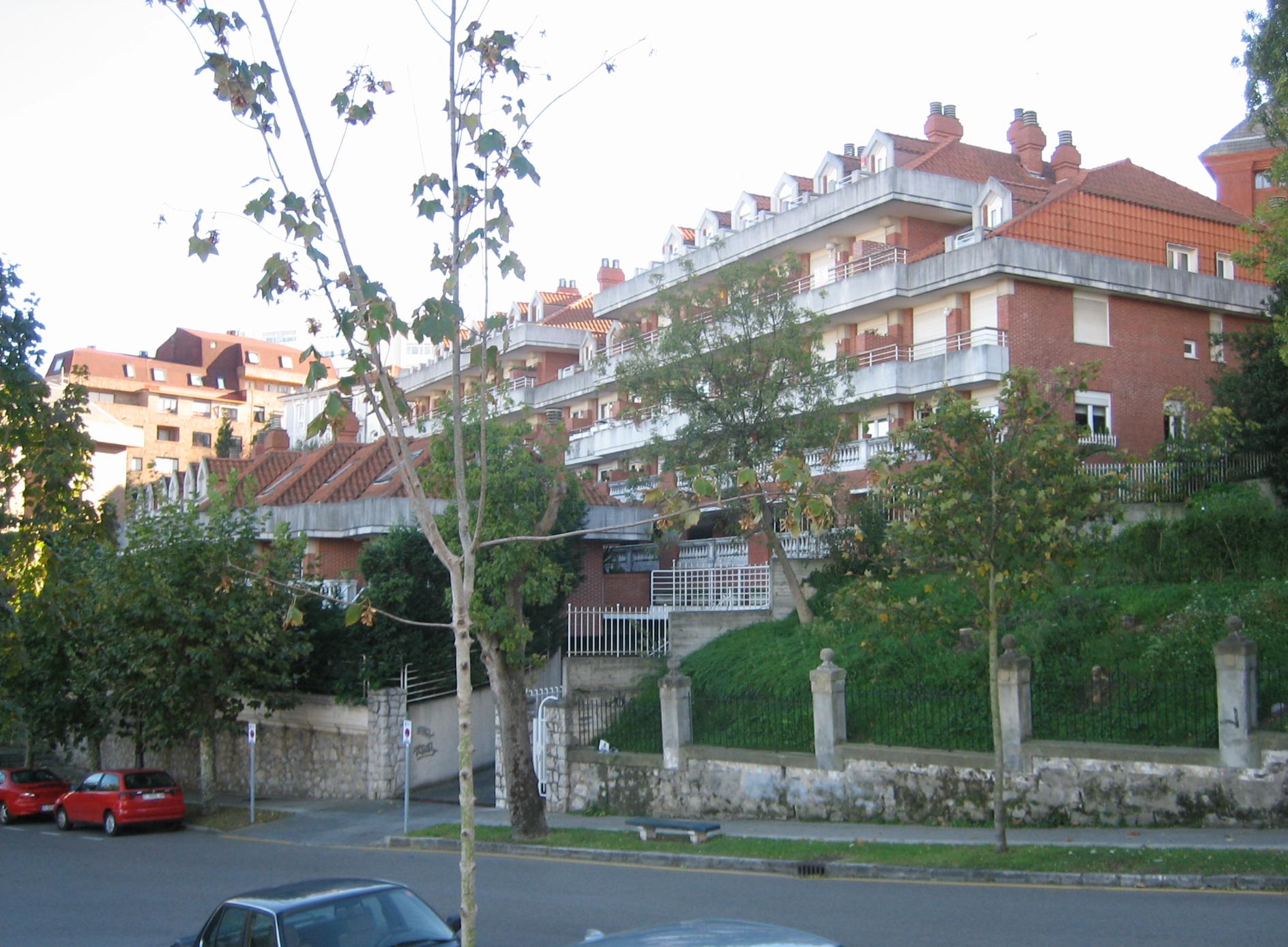 edificio de viviendas en Santander