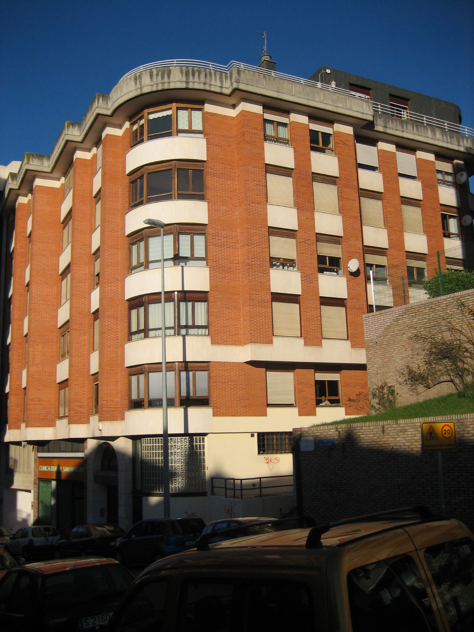edificio de viviendas en Santander