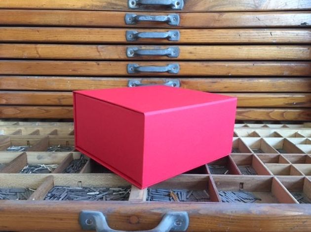 Caja forrada con imán: Catálogo de Cartonajes A. Tolosa, S.L. Caja forrada con imán: Catálogo de Cartonajes A. Tolosa, S.L.