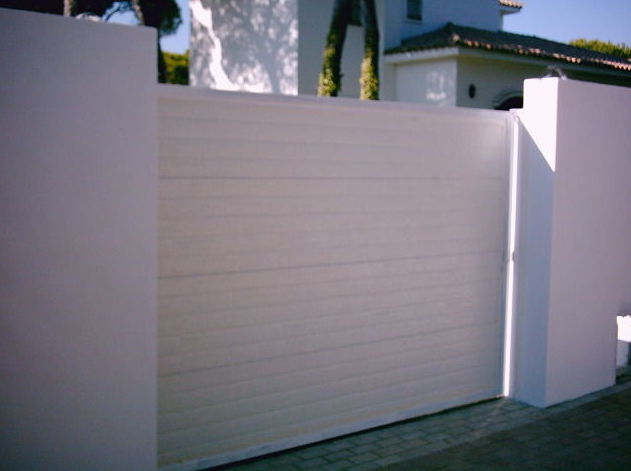 Puerta manuales y automáticas con el marcado CE