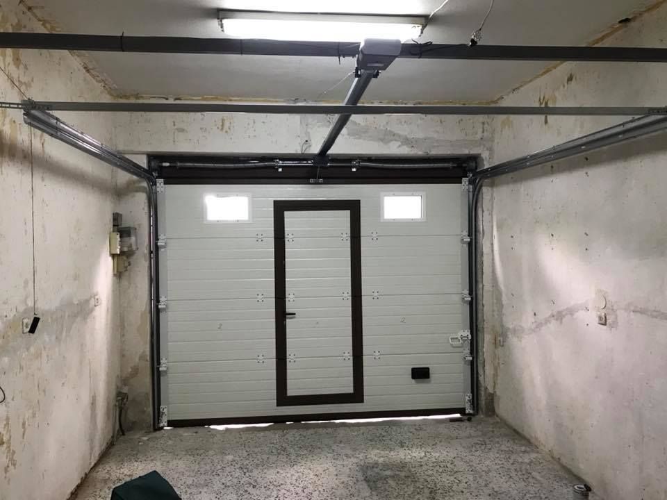 Puertas automáticas: Servicios de Automatismos Montidoor Puertas automáticas: Servicios de Automatismos Montidoor