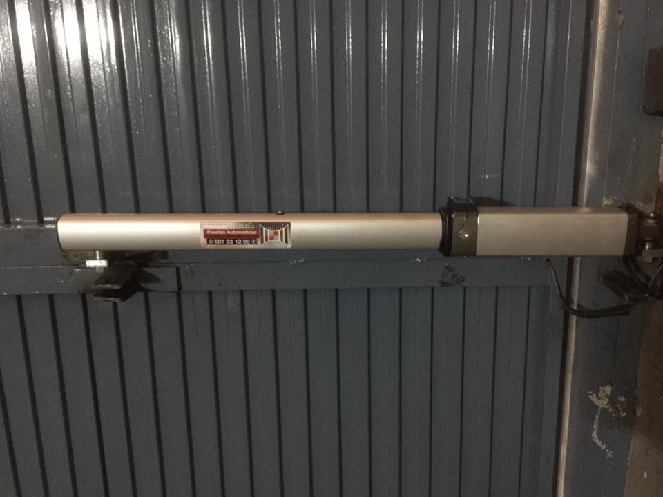 Automatizaciones de puertas: Servicios de Automatismos Montidoor Automatizaciones de puertas: Servicios de Automatismos Montidoor