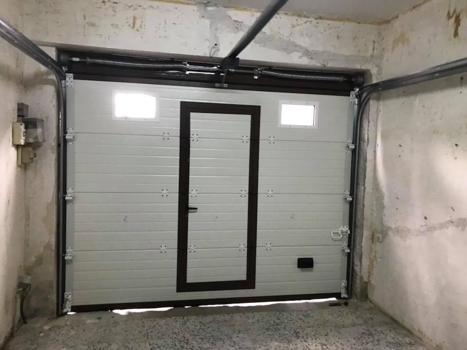 Puertas automáticas seccionales: Servicios de Automatismos Montidoor Puertas automáticas seccionales: Servicios de Automatismos Montidoor