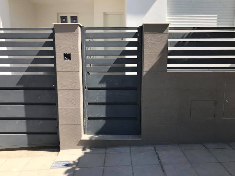 Puertas automáticas: Servicios de Automatismos Montidoor Puertas automáticas: Servicios de Automatismos Montidoor