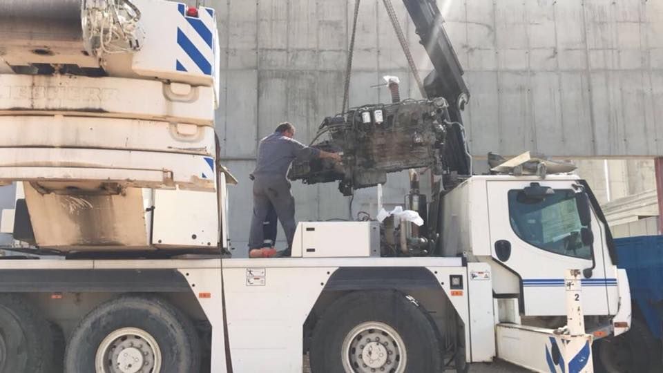 Servicio 24 horas: Servicios de Reparaciones Romero Truck Servicio 24 horas: Servicios de Reparaciones Romero Truck