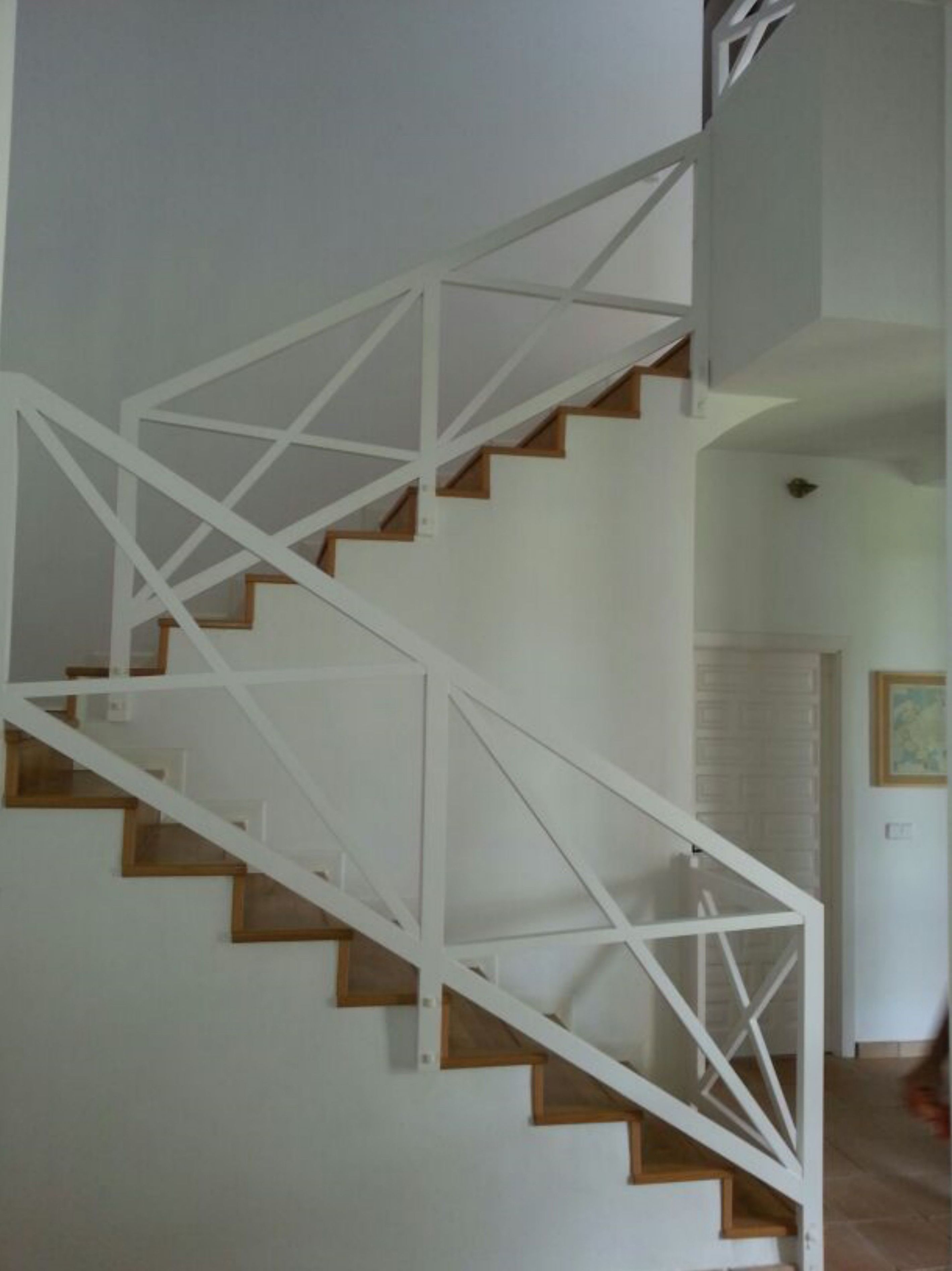 Escaleras: CATÁLOGO de CARPINTERÍA Y EBANISTERÍA ARCAMADE Escaleras: CATÁLOGO de CARPINTERÍA Y EBANISTERÍA ARCAMADE