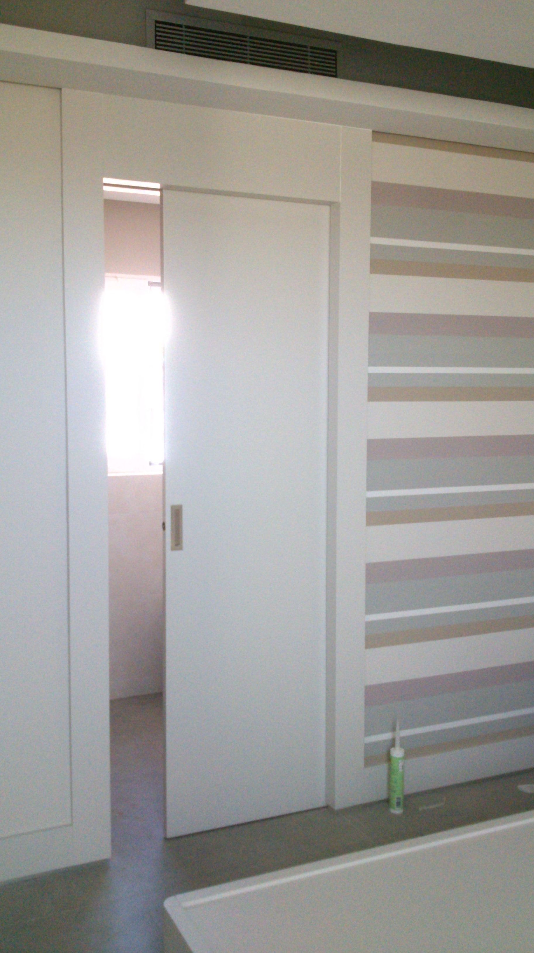 Puertas correderas: CATÁLOGO de CARPINTERÍA Y EBANISTERÍA ARCAMADE Puertas correderas: CATÁLOGO de CARPINTERÍA Y EBANISTERÍA ARCAMADE