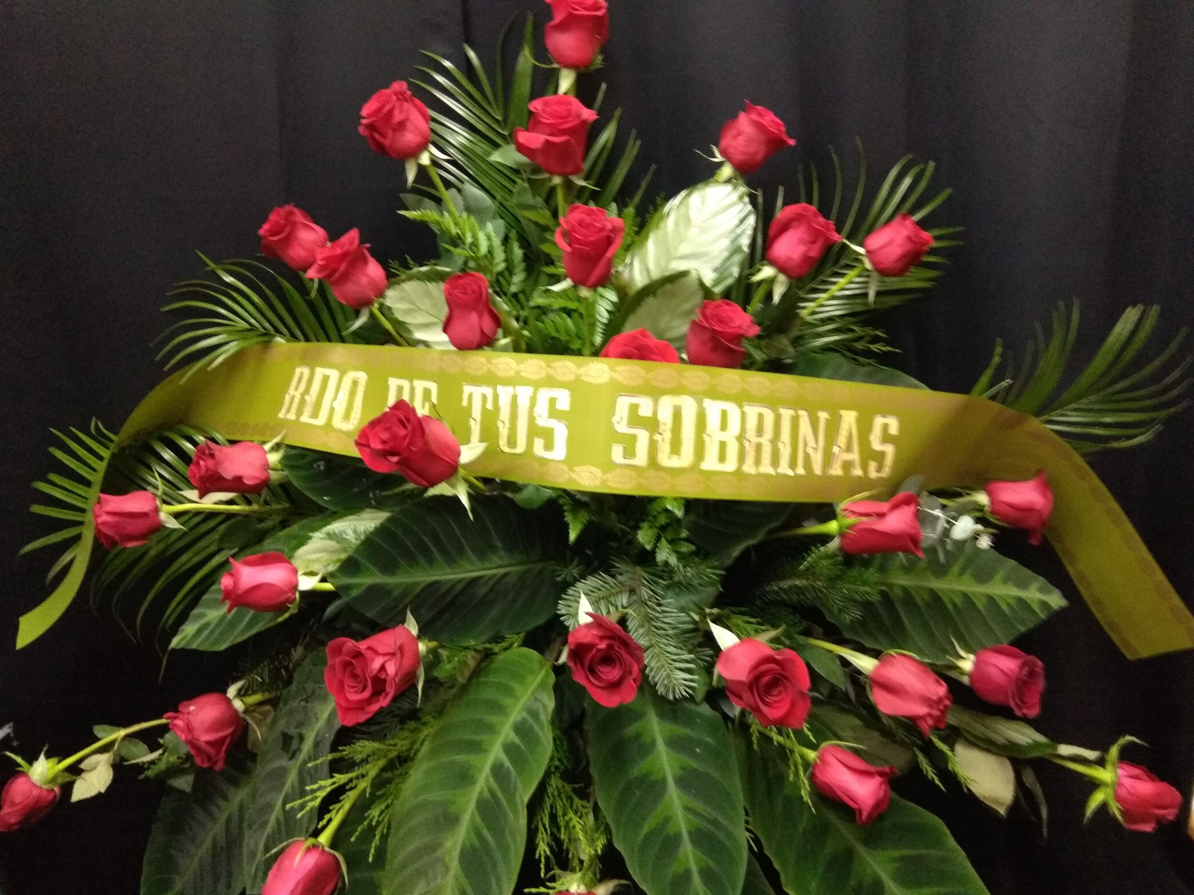 Centro funeral rosas rojas Centro funeral rosas rojas