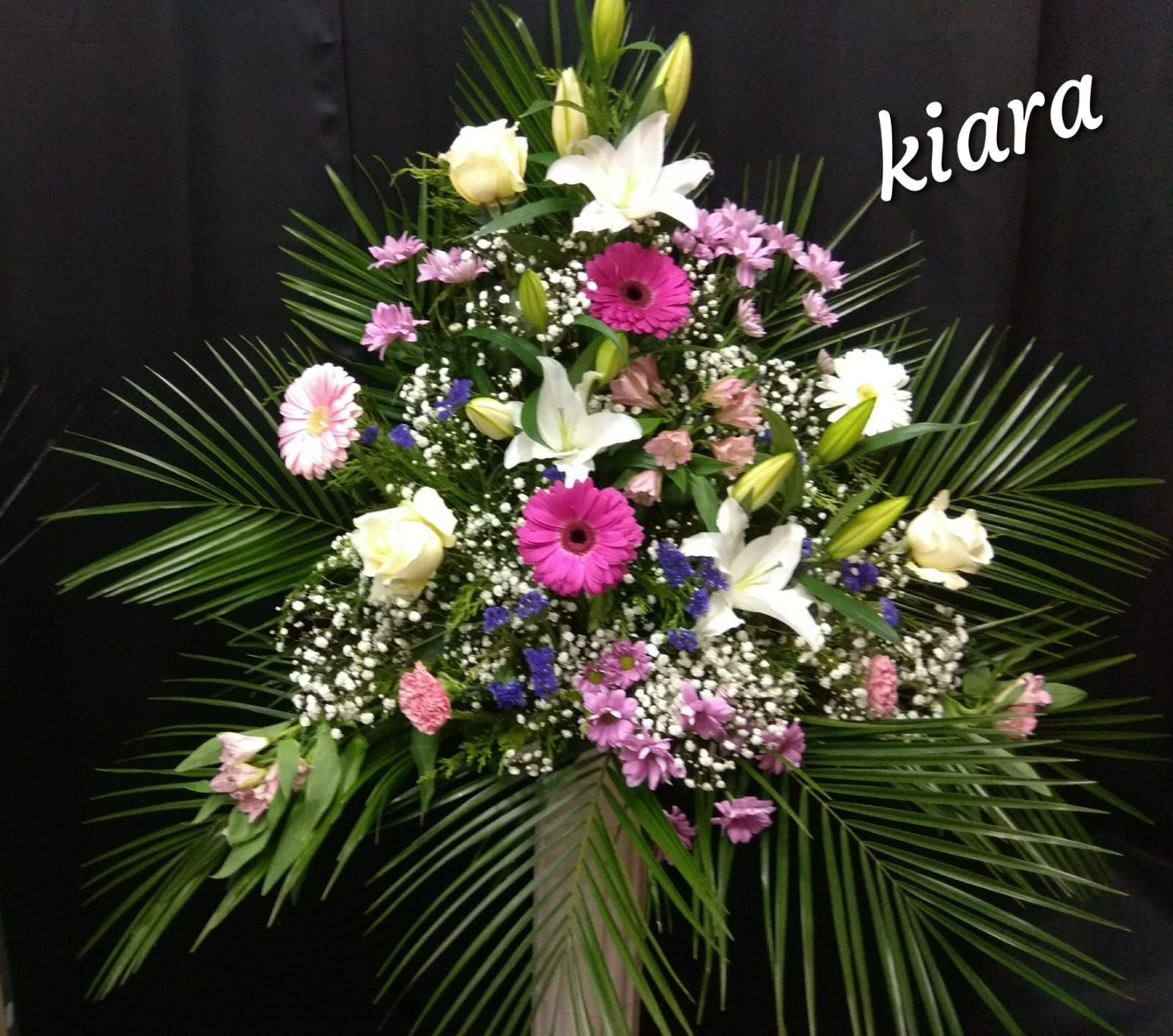 Coronas y Ramos funerarios: Productos de Floristería Kiara Coronas y Ramos funerarios: Productos de Floristería Kiara
