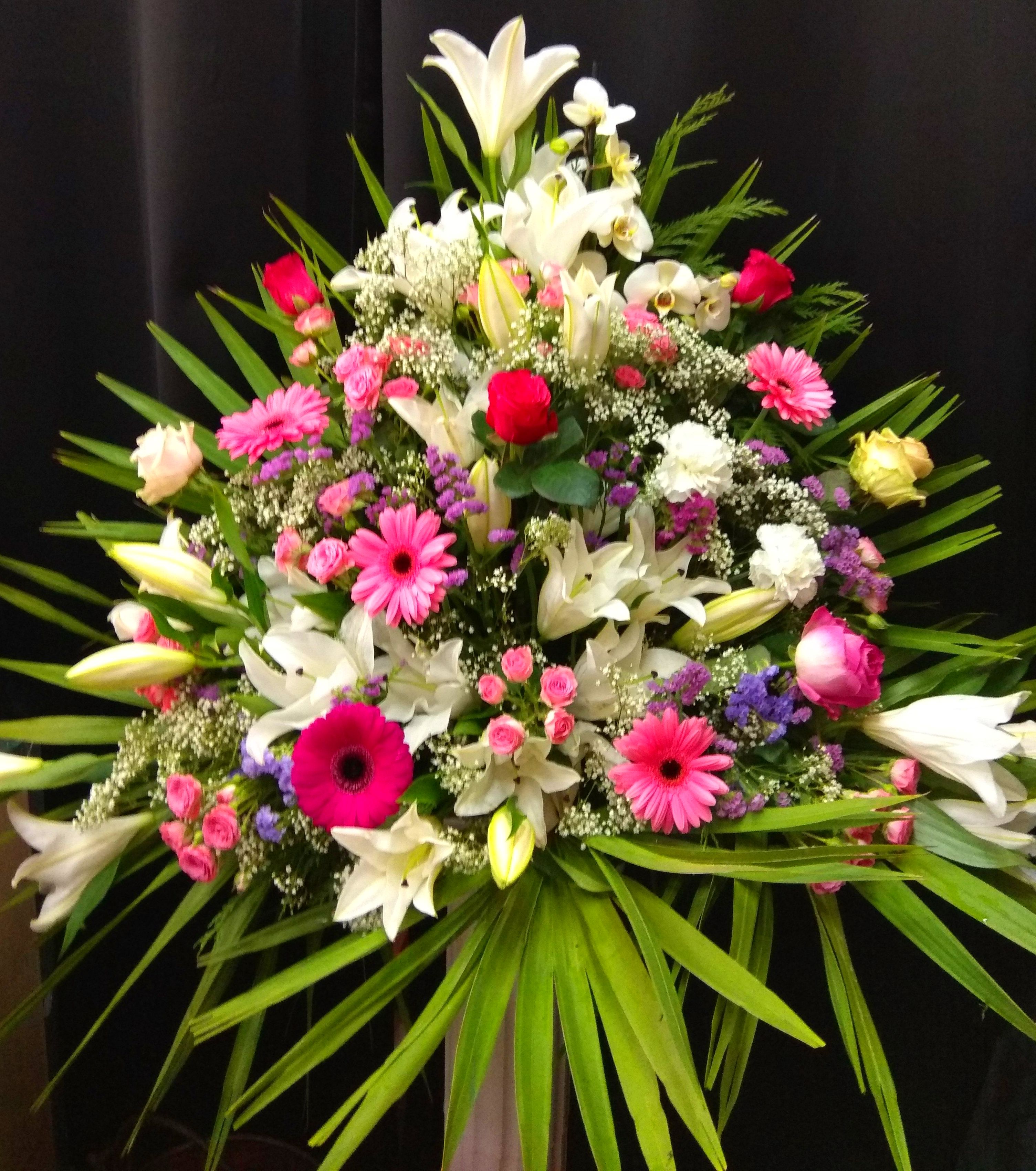 Centro funeral: Productos de Floristería Kiara Centro funeral: Productos de Floristería Kiara