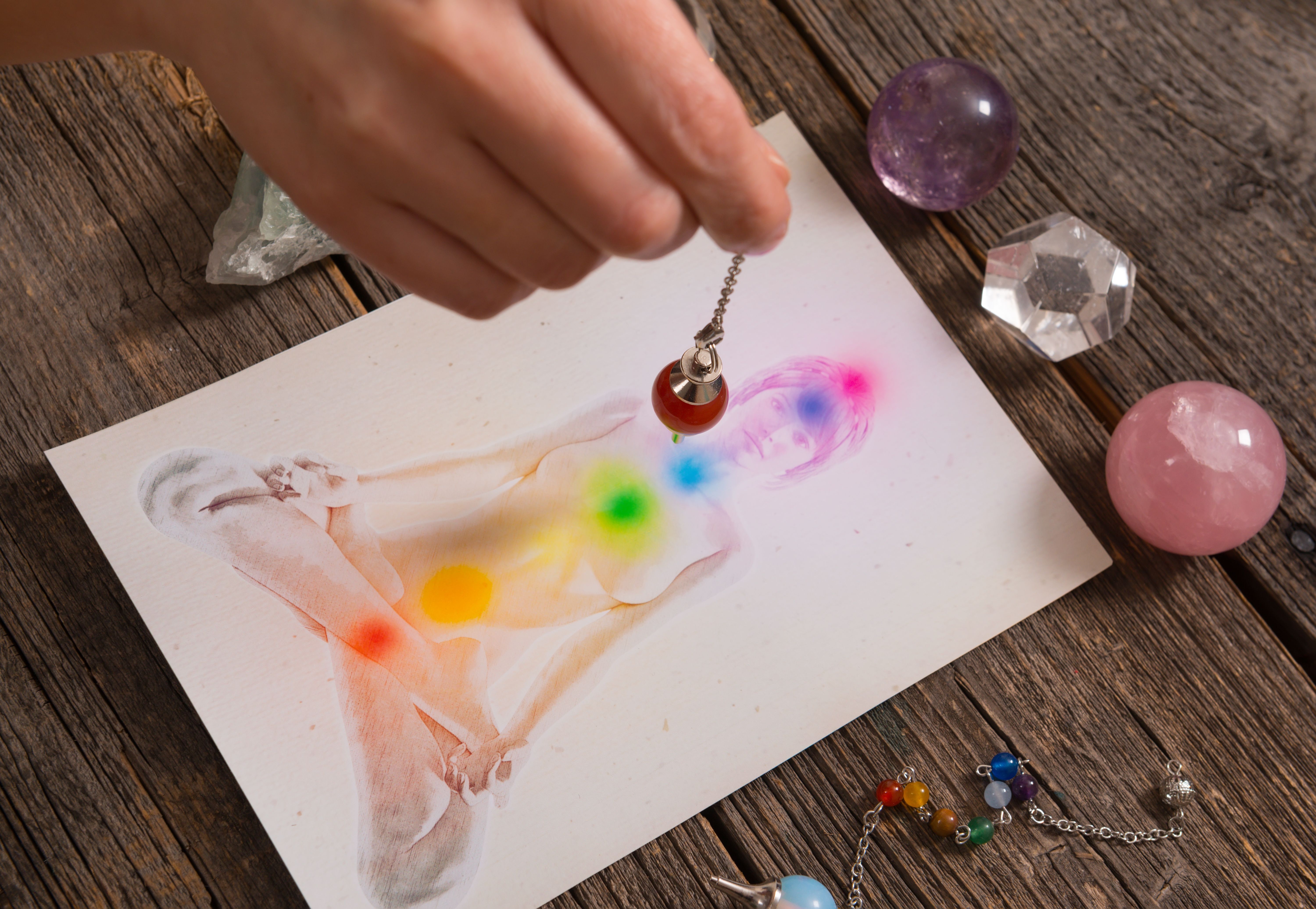 Testeo de chakras con péndulo: Servicios de Centro de Belleza Marlett Testeo de chakras con péndulo: Servicios de Centro de Belleza Marlett
