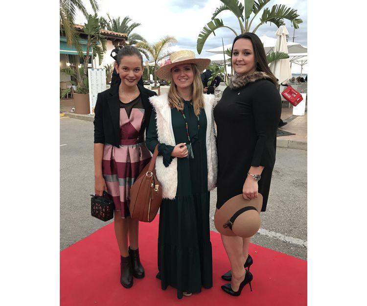 En Port 45 De Y Foto D'alcúdia Complementos Fetiche Moda ZSRzqnWX