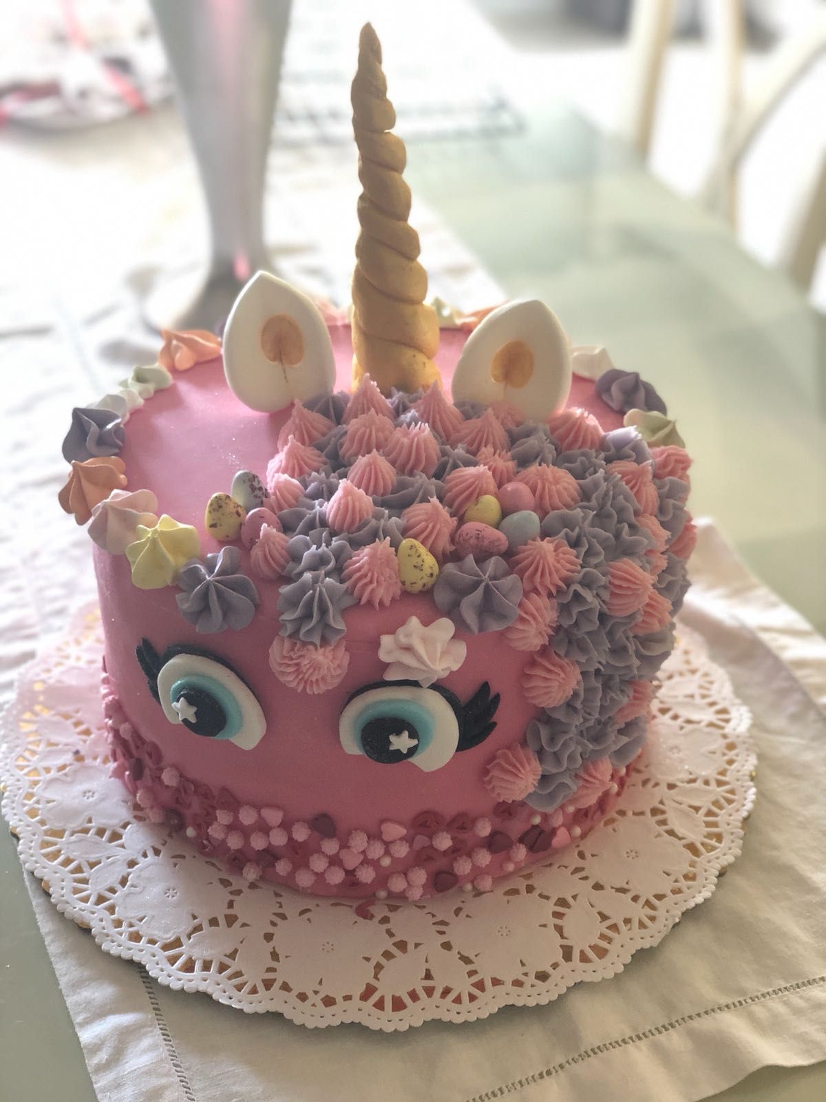 Tarta con forma de unicornio en Marbella