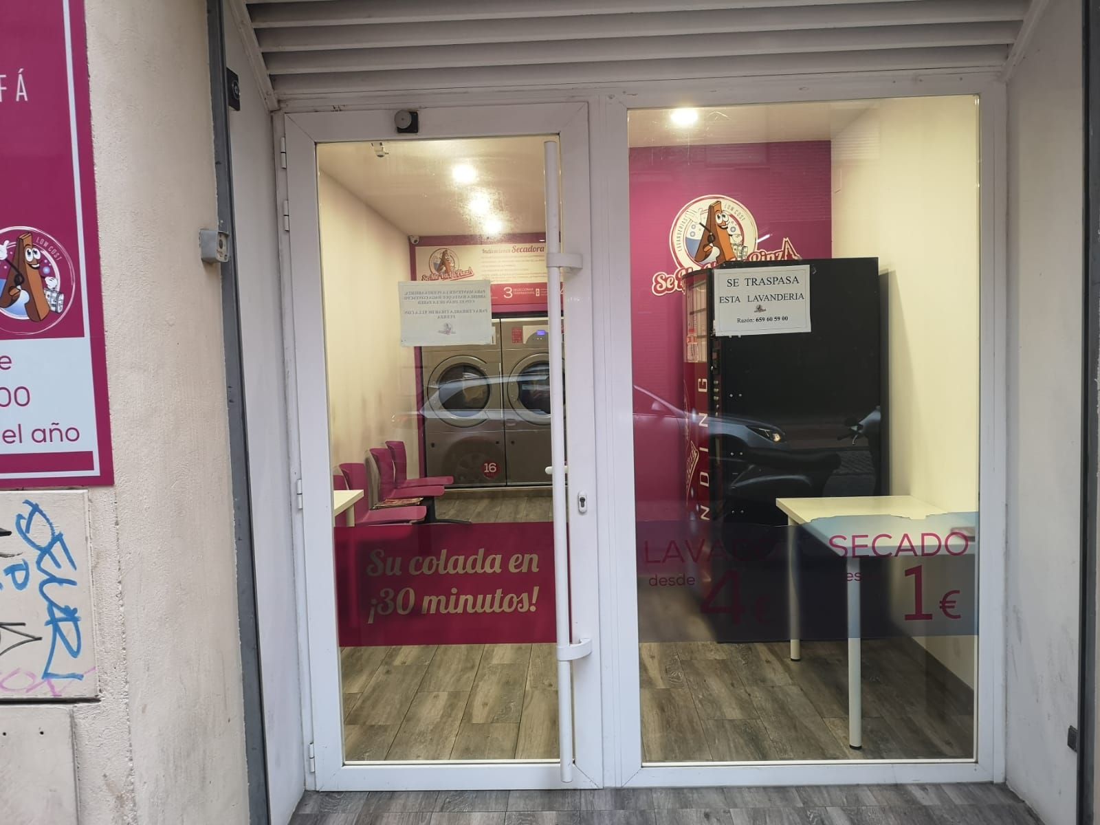 Limpieza de lavanderías: Servicios de Limpieza de ServiClean Zaragoza Limpieza de lavanderías: Servicios de Limpieza de ServiClean Zaragoza