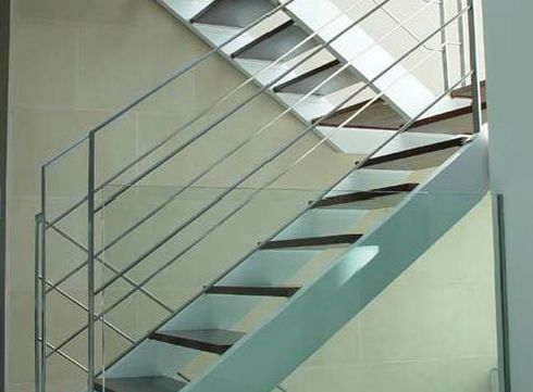 Escalera interior madera/acero Escalera interior madera/acero