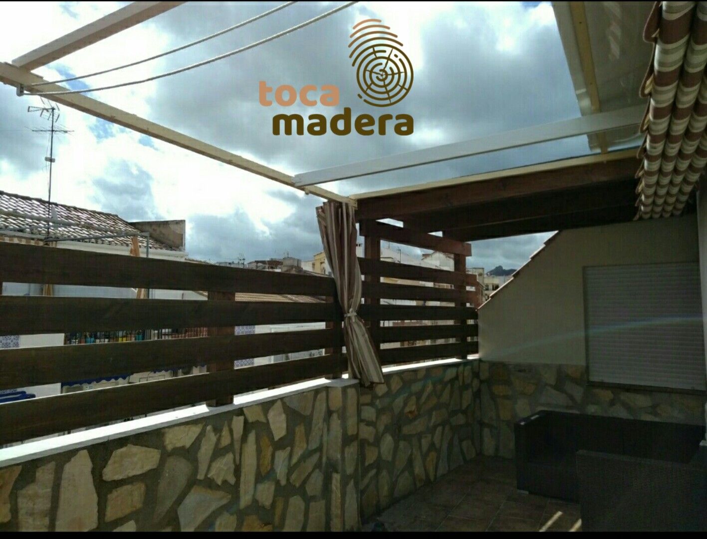 Vallas: Productos y materiales de Toca Madera Vallas: Productos y materiales de Toca Madera