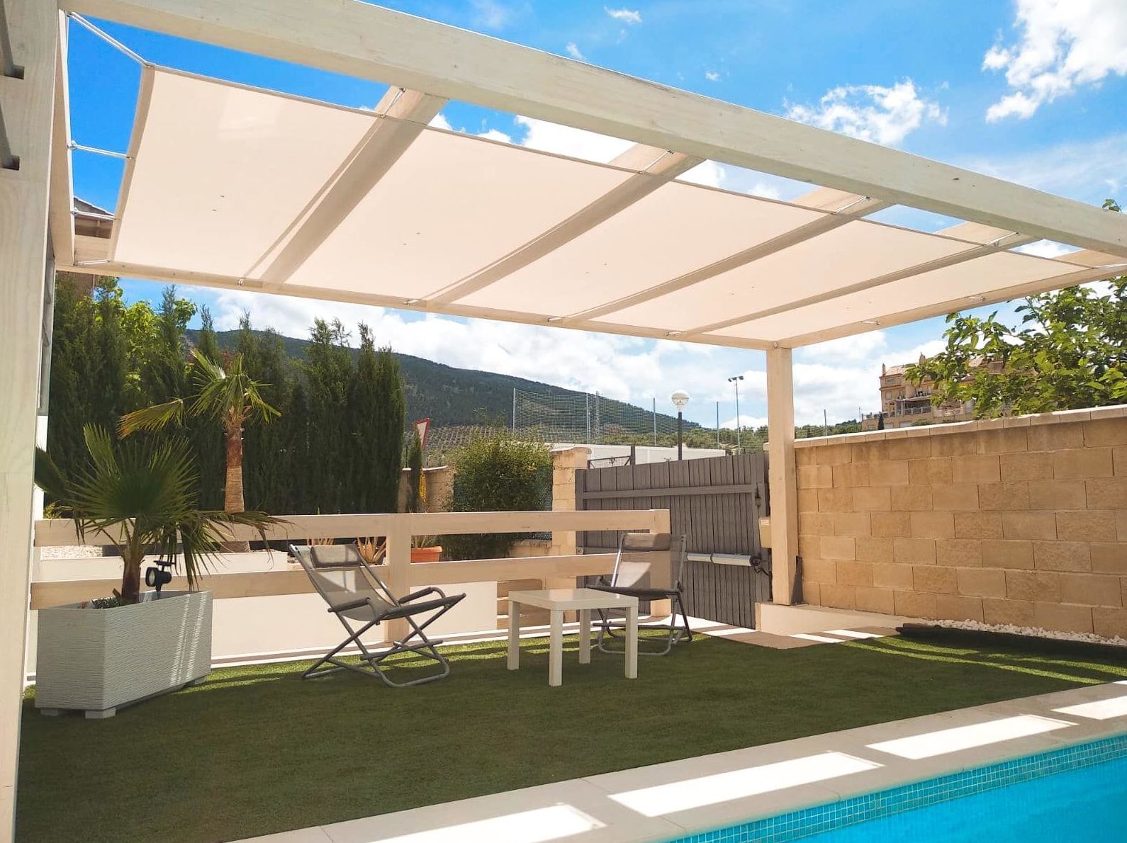 Pérgola con toldo: Productos y materiales de Toca Madera Pérgola con toldo: Productos y materiales de Toca Madera