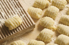 Gnocchi fresco relleno de setas y queso Gnocchi fresco relleno de setas y queso