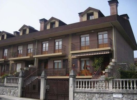 30 viviendas unifamiliares adosadas en Polloe, San Sebastián.: Trabajos realizados de Construcciones Grobas Agudo 30 viviendas unifamiliares adosadas en Polloe, San Sebastián.: Trabajos realizados de Construcciones Grobas Agudo