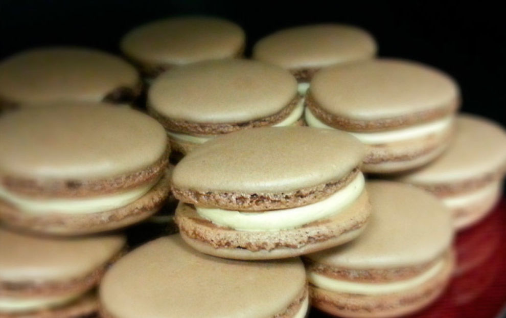 Macarons de chocolate: Catálogo de Pastelería Oiartzun Macarons de chocolate: Catálogo de Pastelería Oiartzun