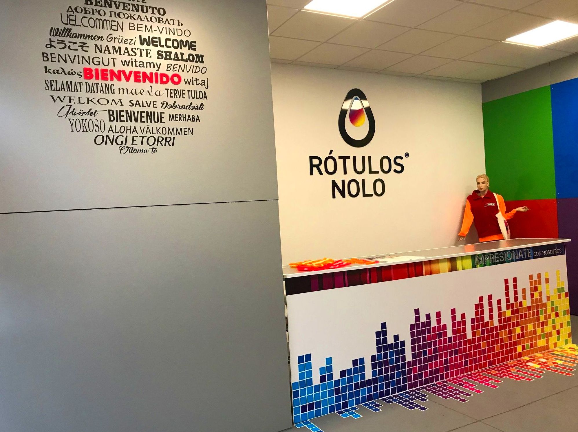 GRABADOS LASER Y CORTE EN DIVERSOS MATERIALES, PARA TROFEOS, LETRAS, ETC: Servicios de Rótulos Nolo GRABADOS LASER Y CORTE EN DIVERSOS MATERIALES, PARA TROFEOS, LETRAS, ETC: Servicios de Rótulos Nolo