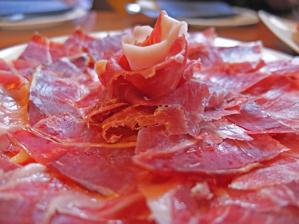 Tapas y raciones: Especialidades de Casa Juan Tapas y raciones: Especialidades de Casa Juan