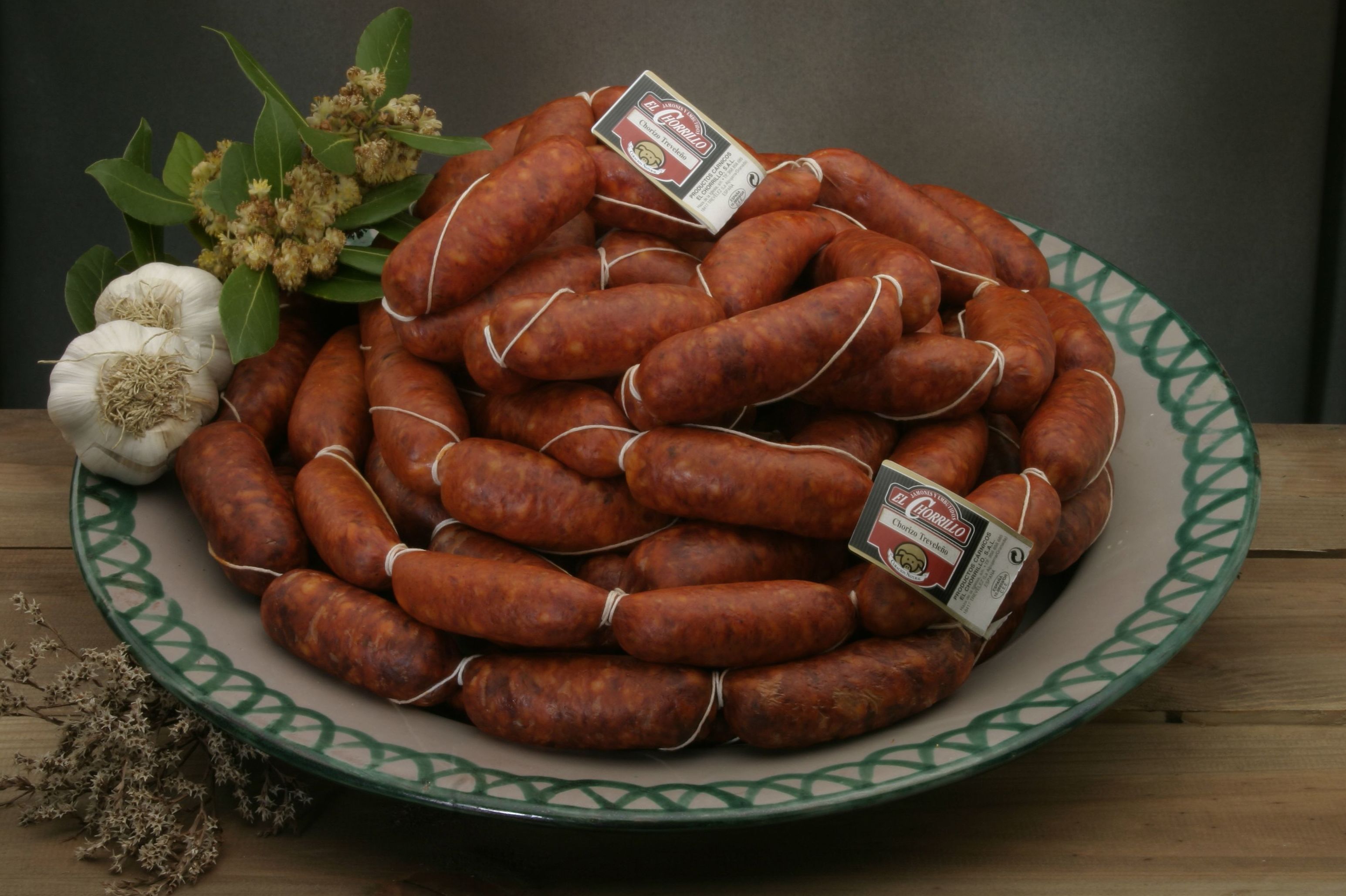 Jamones y embutidos: Productos de Distribuciones Alimentarias Hermanos Cifuentes Jamones y embutidos: Productos de Distribuciones Alimentarias Hermanos Cifuentes