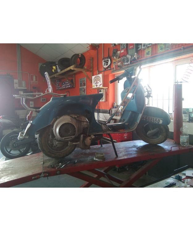 Recambios y customización: Servicios de Molinero Moto Taller Recambios y customización: Servicios de Molinero Moto Taller