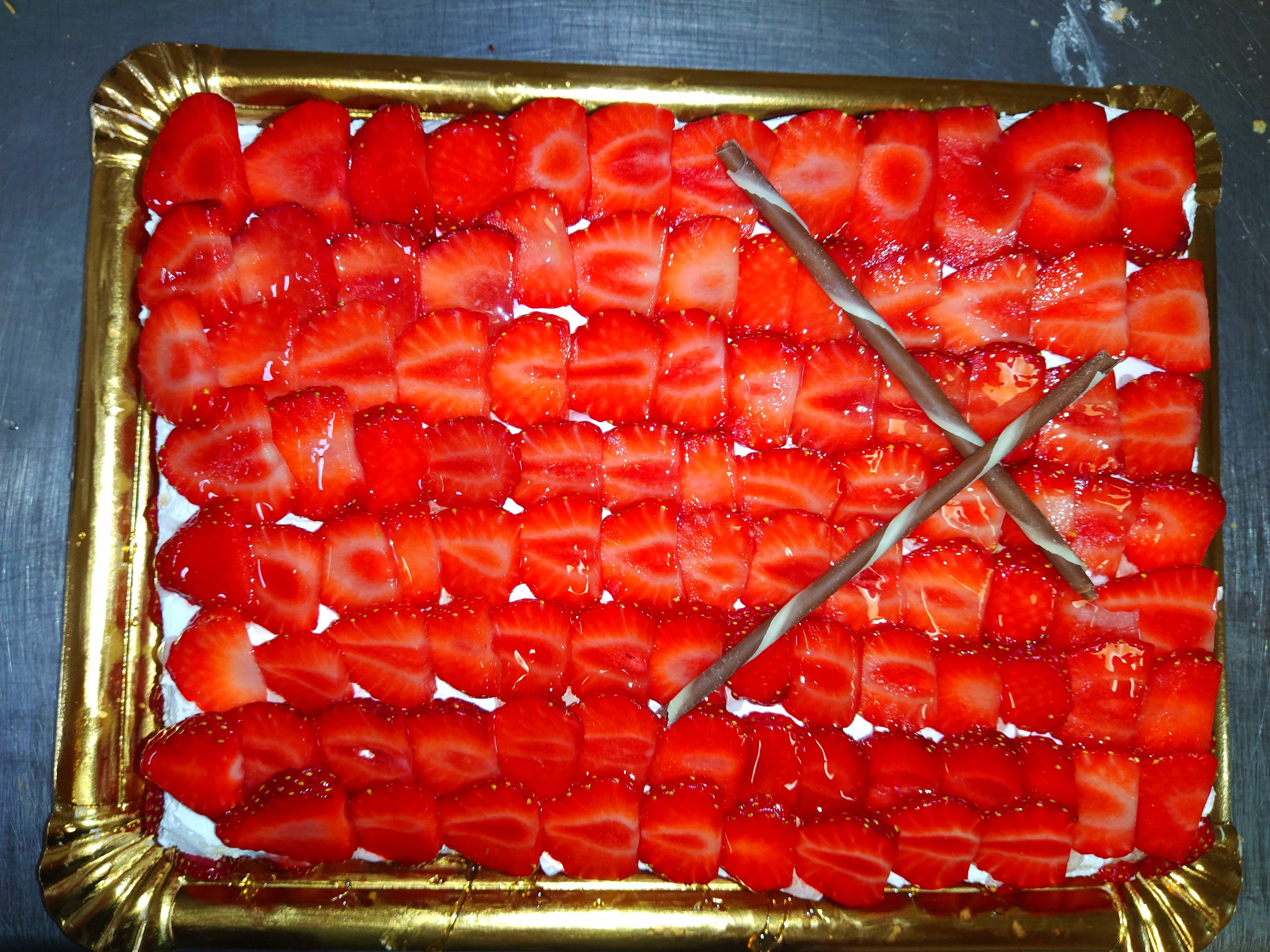 Tarta de fresas con nata Tarta de fresas con nata