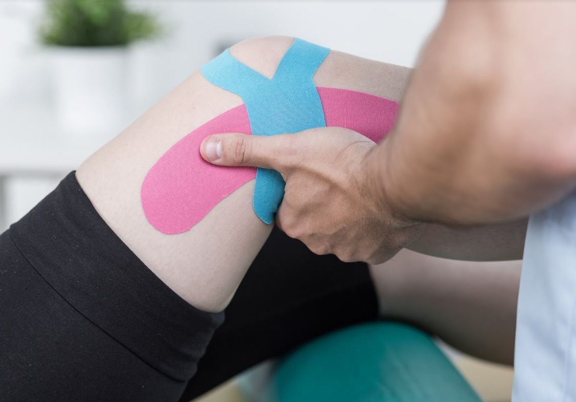 Fisioterapia: Vendaje Neuromuscular: Servicios de Clínica Tomás Ribera Fisioterapia: Vendaje Neuromuscular: Servicios de Clínica Tomás Ribera